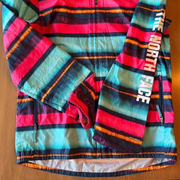 Northface Windbreaker NEW Size Youth 18/20 Women's small/medium Lightweight - Picture 5 of 5